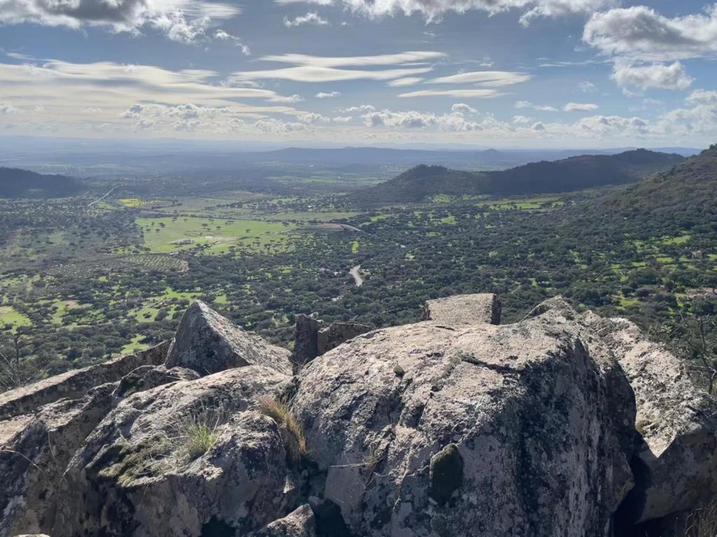 Vuelos De Montana L Montánchez Exterior foto